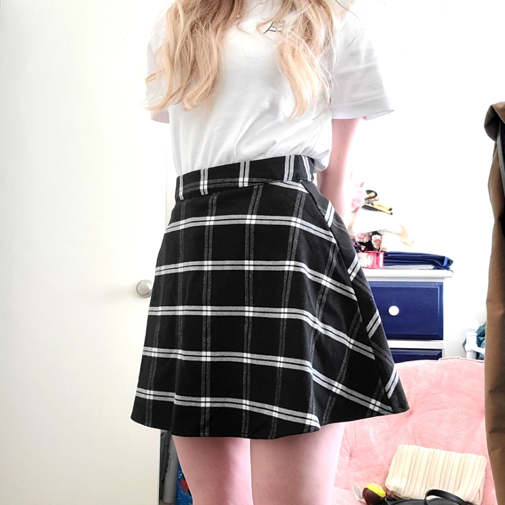 Old Navy - Black and White Plaid Skater Skirt